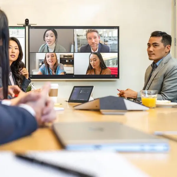 69% of UAE employers believe they will lose new and existing employees if they don’t figure out hybrid work