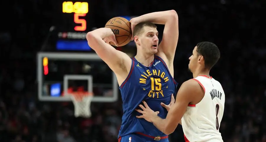 Jokic powers Denver over Warriors as Giannis leads Bucks' win