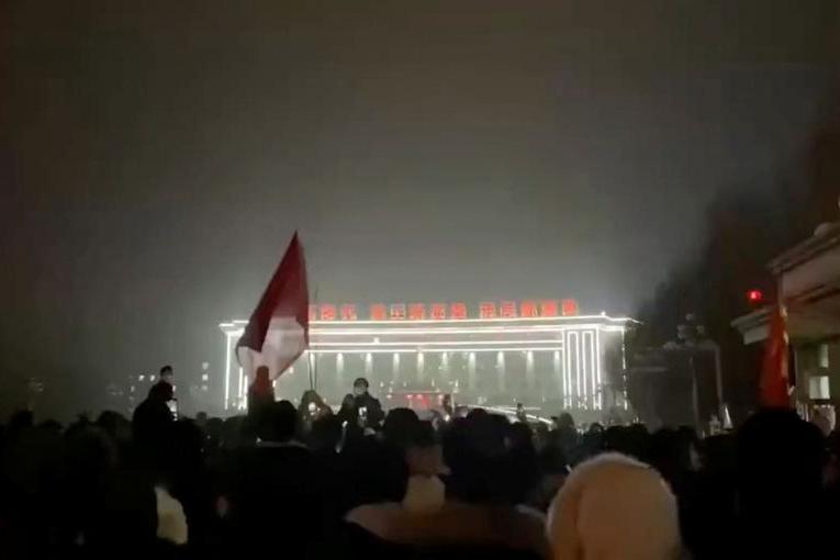 Huge COVID protests erupt in China's Xinjiang after deadly fire