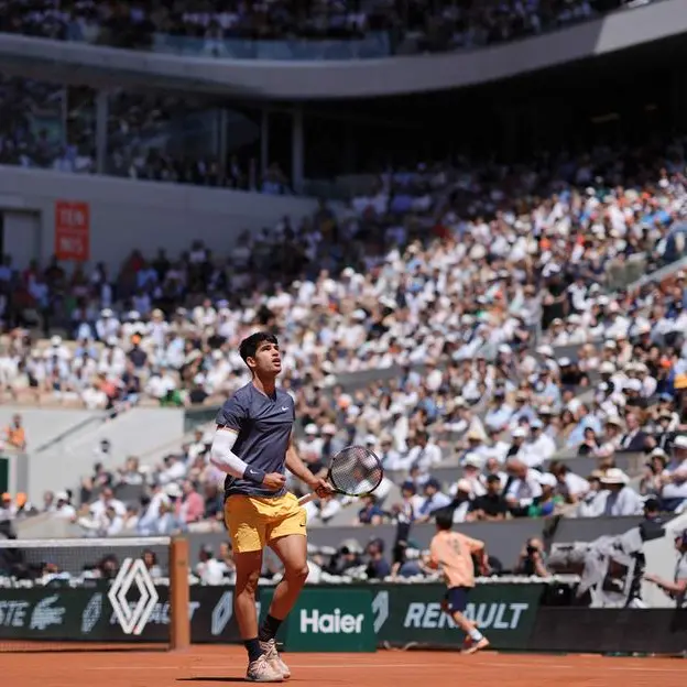 Alcaraz downs Sinner, to face Zverev in French Open final