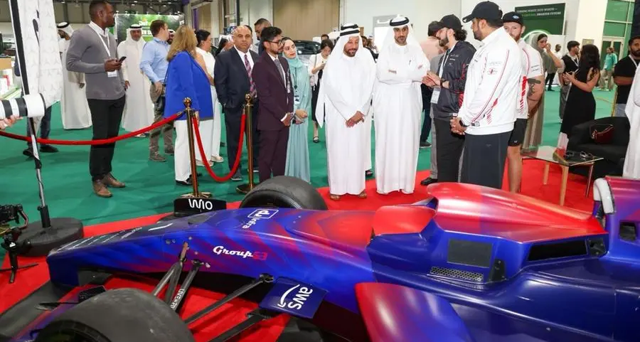 Evolve Future Mobility Show unveils the world’s most advanced AI-powered A2RL Autonomous Formula 1 car