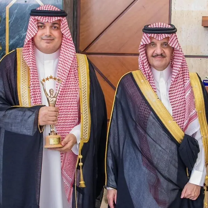 Governor of the Eastern Province receives Abdulaziz bin Mohammed Al-Othman