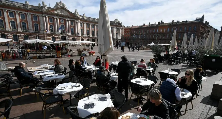 France bans disposable packaging, utensils in fast-food restaurants