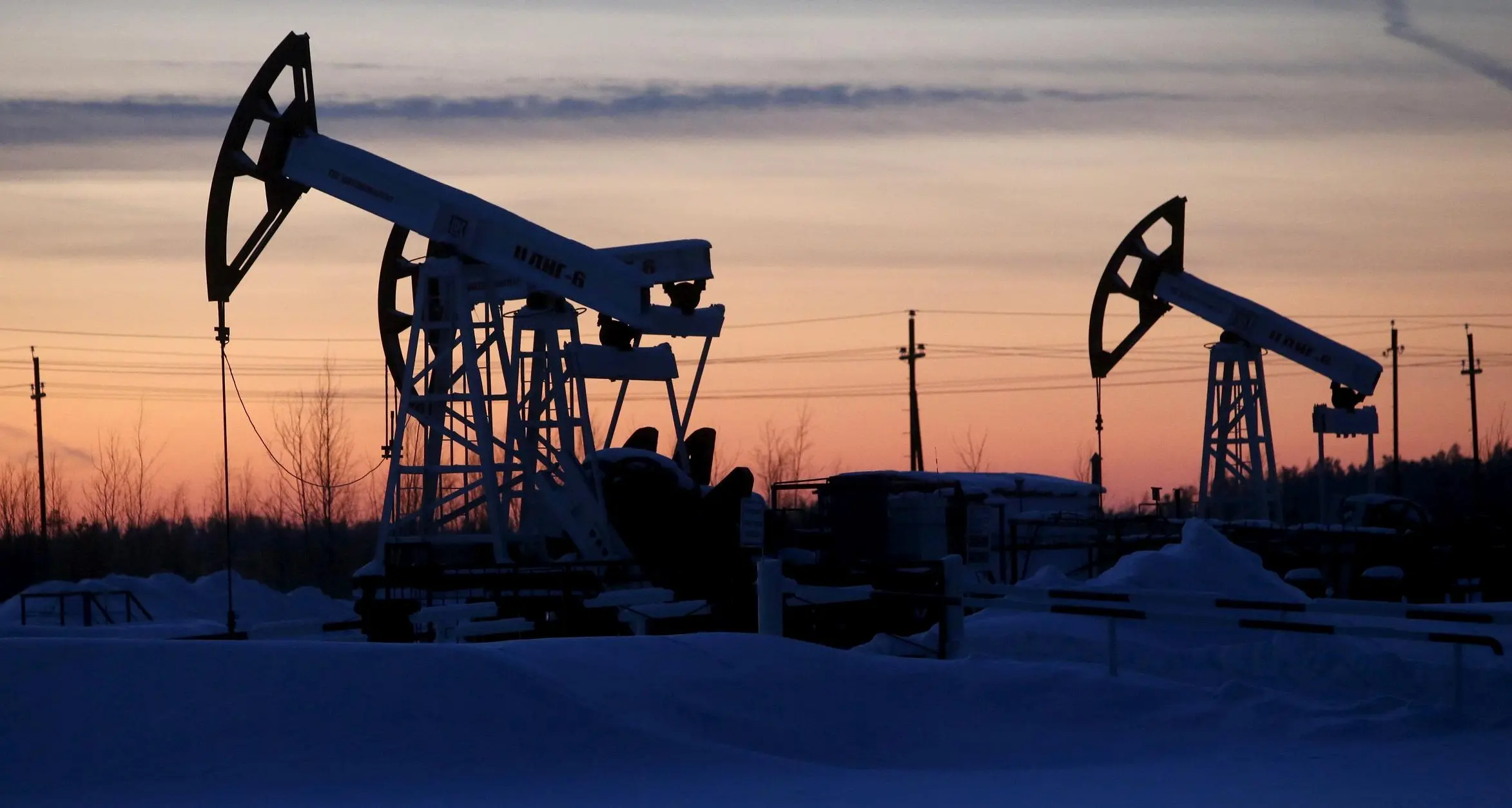 Oil prices rise on supply disruptions