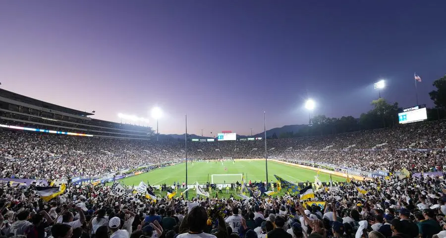 El Trafico sets MLS attendance at Rose Bowl: 82,110