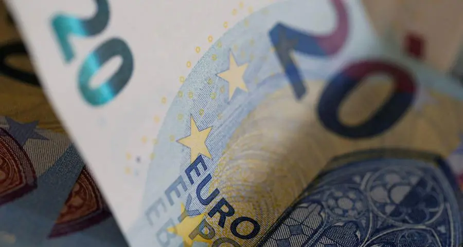 Euro takes a knock as ECB rate pause talk grows, dollar firm before Powell