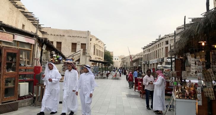 قطر تلغي إلزامية ارتداء الكمامة في الأماكن العامة المغلقة
