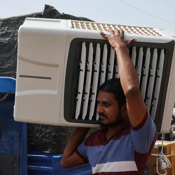 Unrelenting heatwave kills five in Indian capital