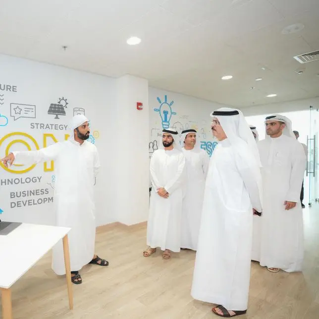 HE Saeed Al Tayer visits DEWA’s R&D Centre and reviews its prominent projects