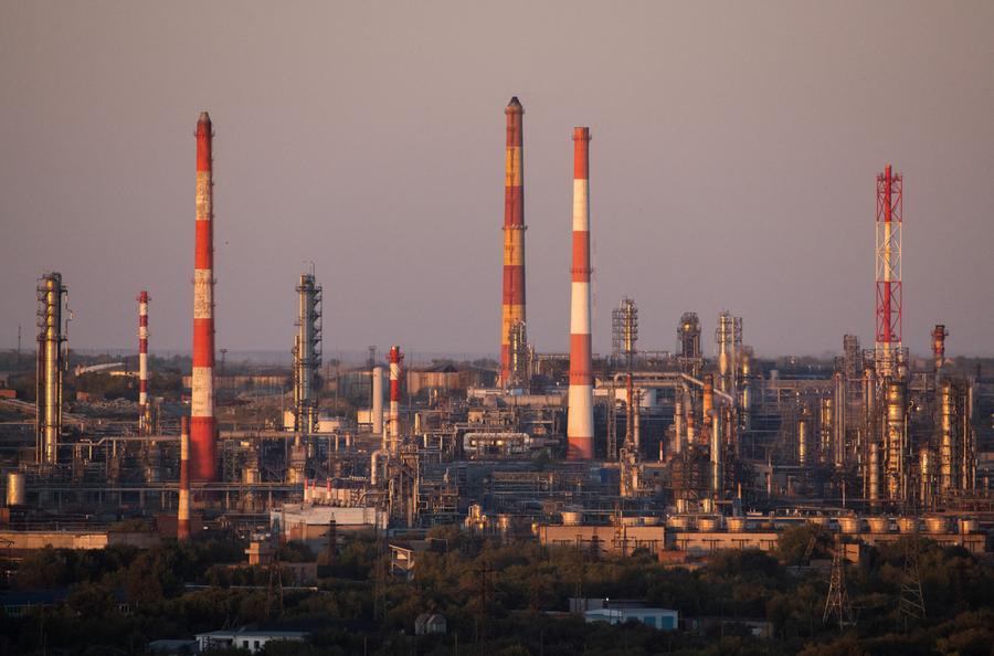 Some Indian refiners to move away from Russian oil, sources say