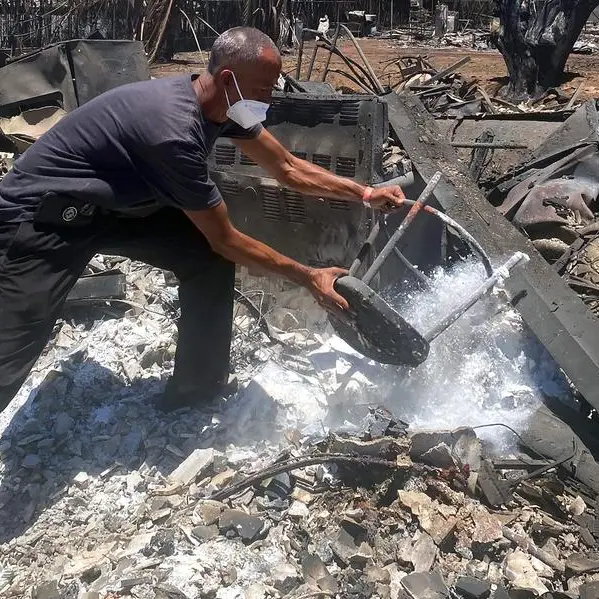 'It's gone': stunned residents find nothing but ashes in Hawaii wildfire town