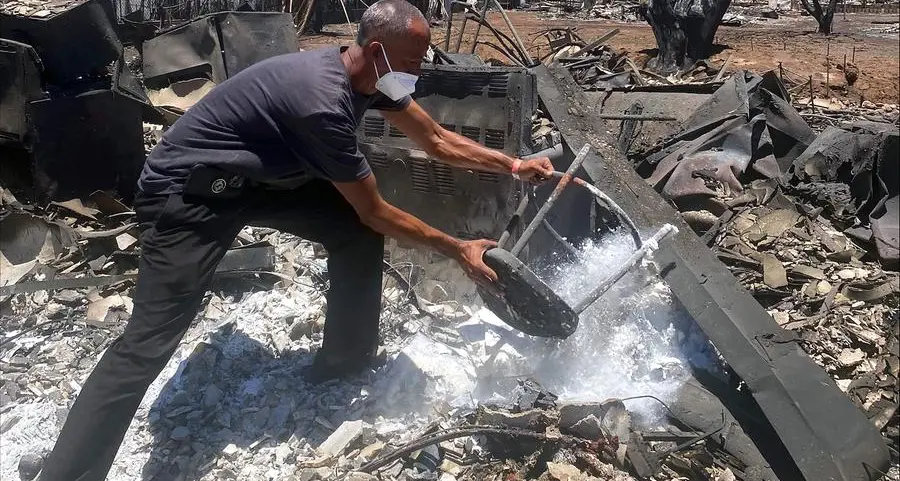 'It's gone': stunned residents find nothing but ashes in Hawaii wildfire town