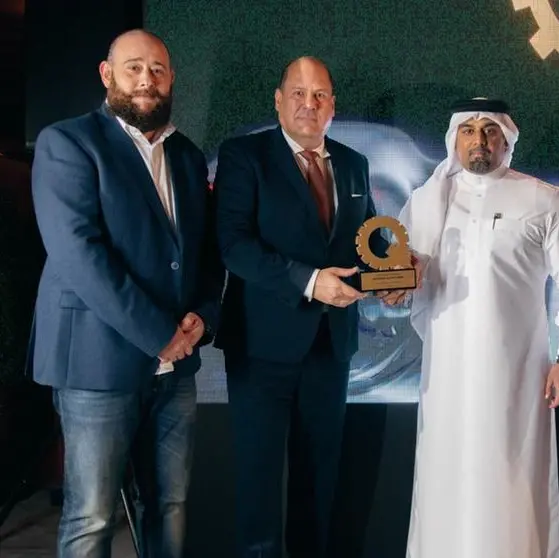 Mitsubishi Motors Qatar scoops two awards at the \"Qatar Car of the Year Awards\"