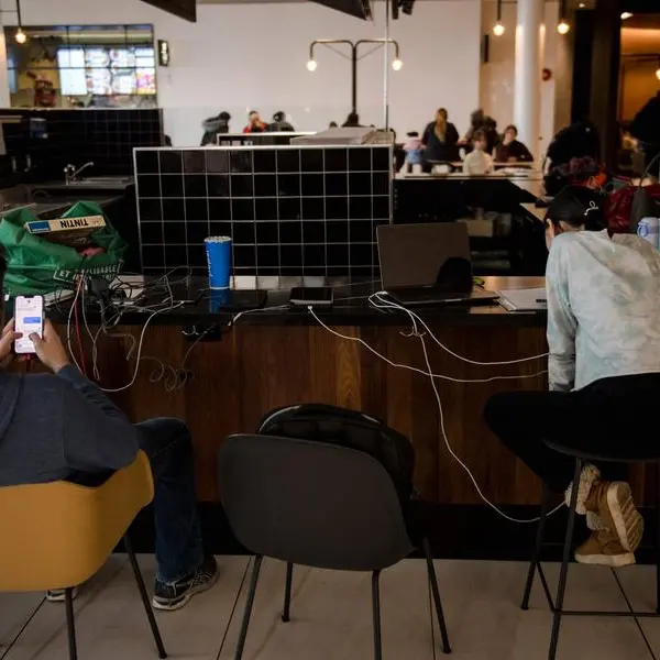 Hundreds of thousands without power in Canada after ice storm