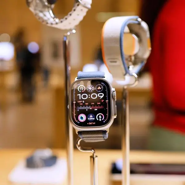 Apple wins watch ban pause in US patent feud