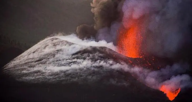 Lava flow thickens on La Palma after volcanic crater collapses