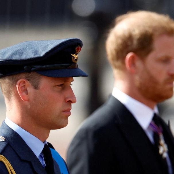 William and Harry prepare to hold vigil by late queen's coffin