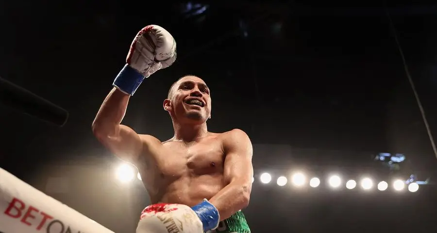 Estrada edges Gonzalez in super flyweight world title triology fight