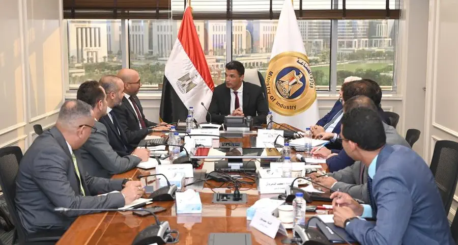 Minister of Industry meets with ABB Egypt