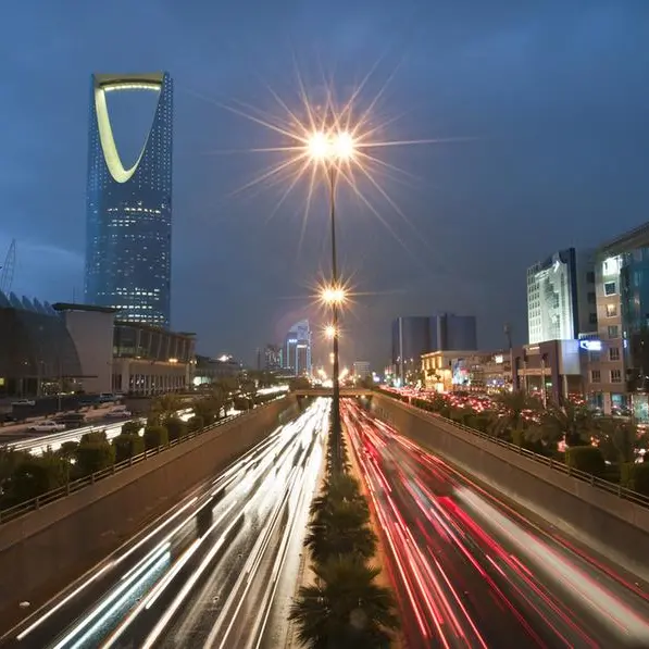 Saudi ministers hand first law practice licenses to three foreign firms