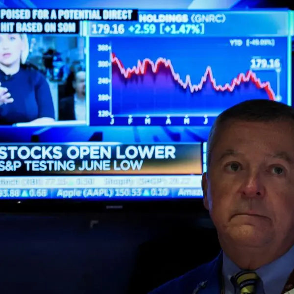 Apple worsens selloff in beleaguered growth stocks