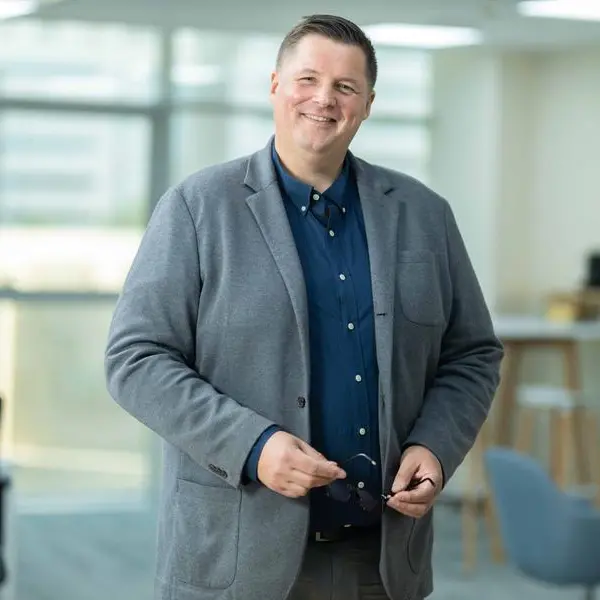 UAE Business Leaders give AI green light for high-stakes business decisions including salaries, health and safety, and hiring