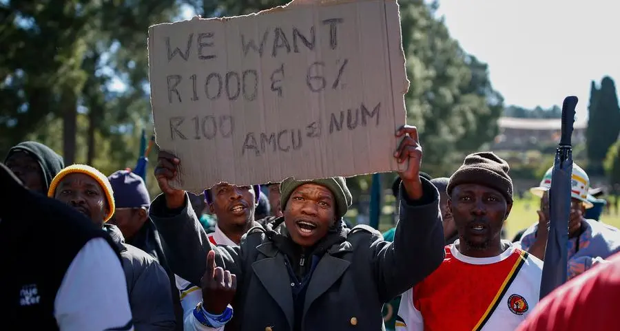 South Africa govt workers strike over pay