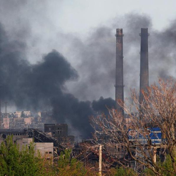 Russia shells Mariupol plant with civilians still reported trapped