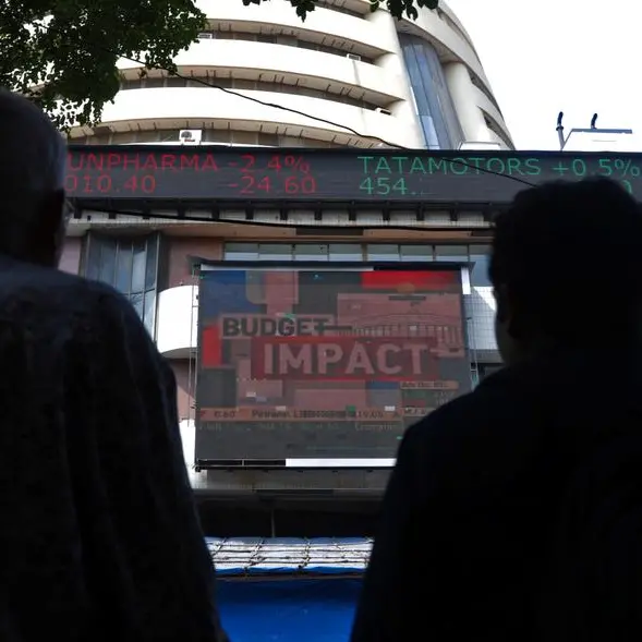 IT drags down Indian shares at the open