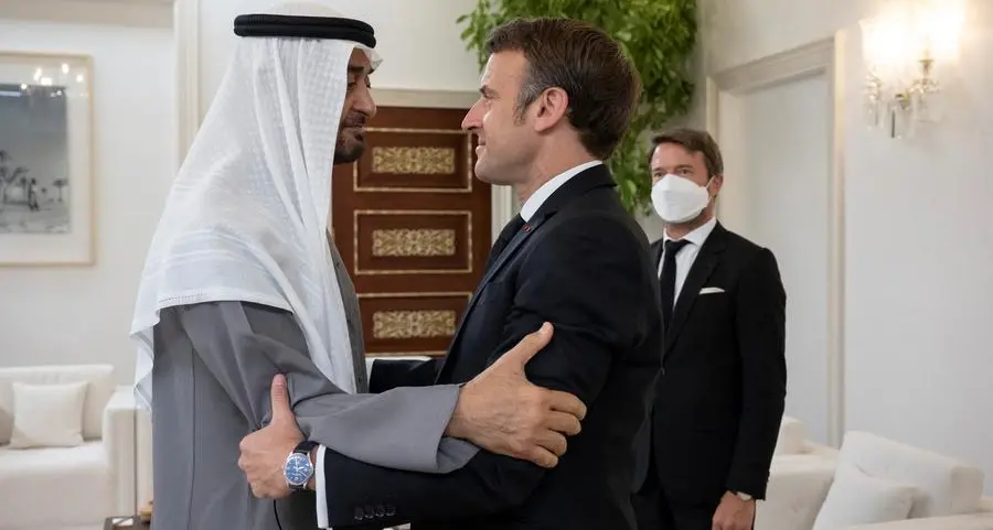 رئيس الإمارات يزور فرنسا وتوقيع اتفاق طاقة بين البلدين