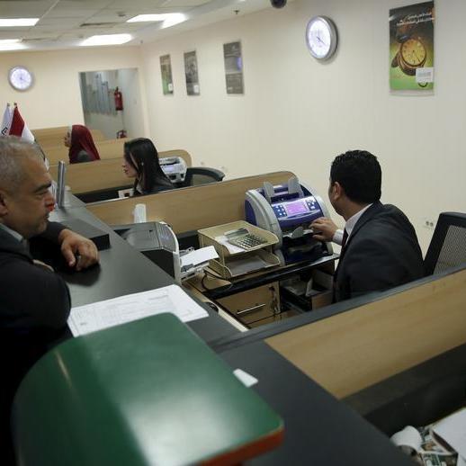 تحويلات المصريين العاملين بالخارج ترتفع 1.1% في 9 أشهر