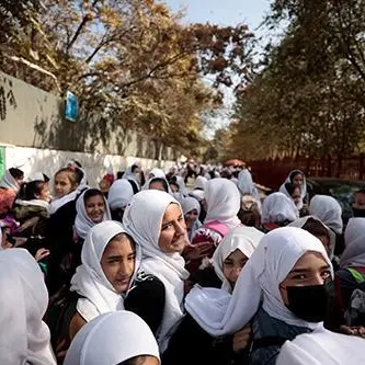 مخاوف نساء أفغانستان تتحقق... طالبان تحظر التعليم الجامعي للفتيات وإدانات دولية