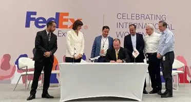 FedEx Express MEISA President signs CEO statement of support for women's empowerment principles