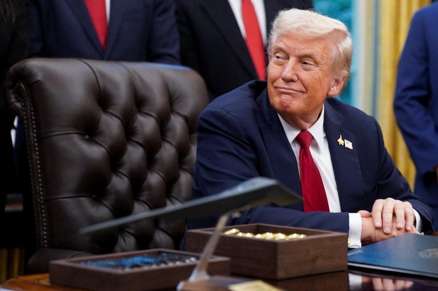 Trump gives Hamas until 6 pm/2200 GMT Sunday to reach Gaza deal