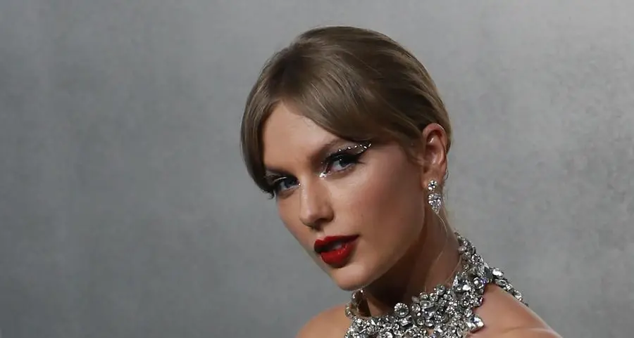 Celeb-packed Super Bowl ads hope to outshine Taylor