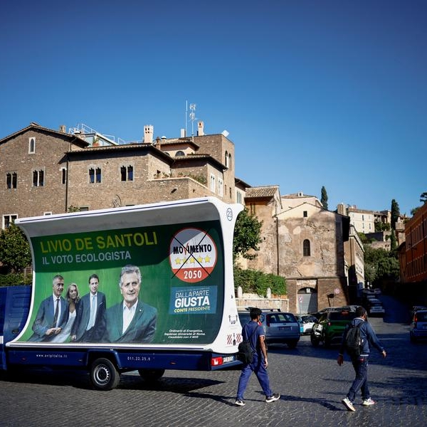 Italy's election campaign ends, tensions between EU and right flares