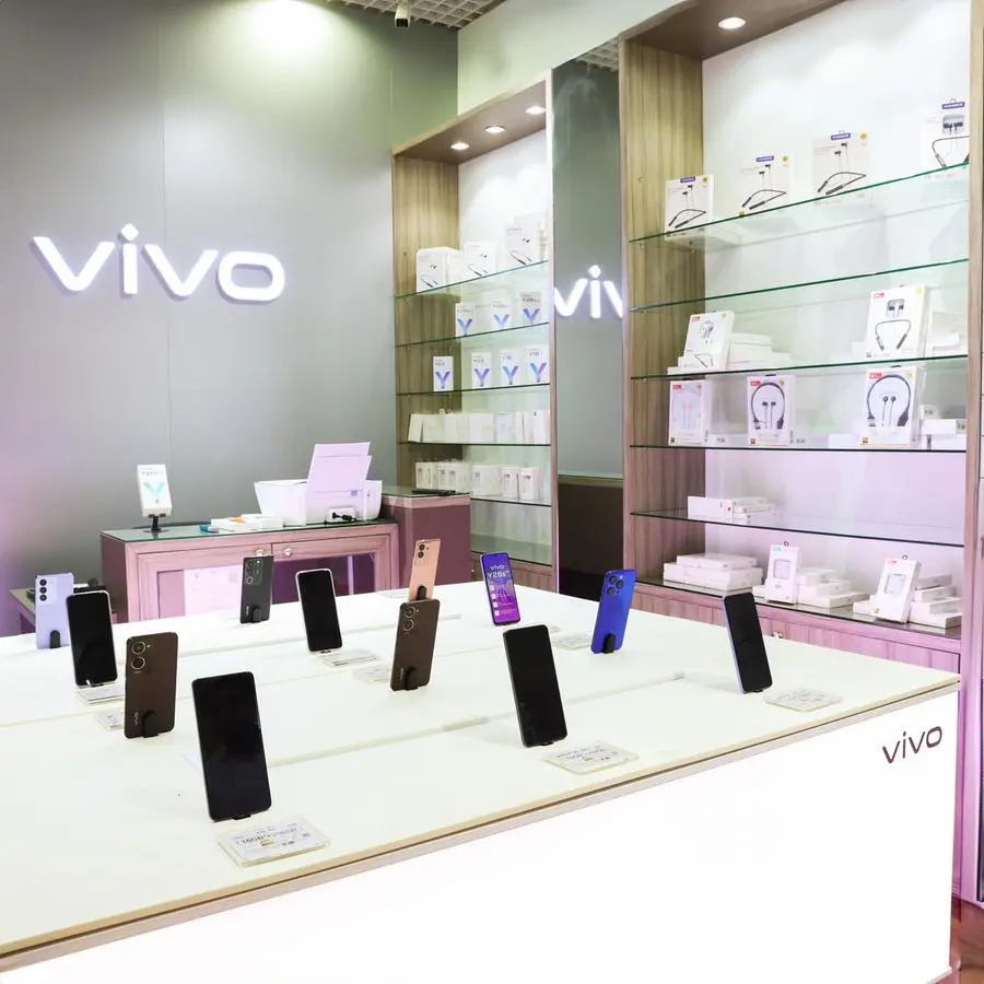 Vivo Mobile open their first branch in the Kingdom at Dragon City Bahrain