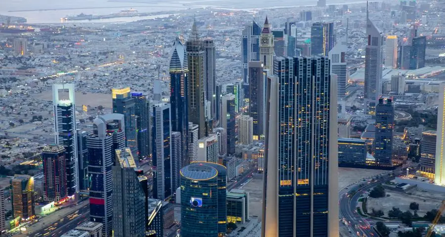 Mohammed bin Rashid meets with local dignitaries, businessmen, investors and senior officials