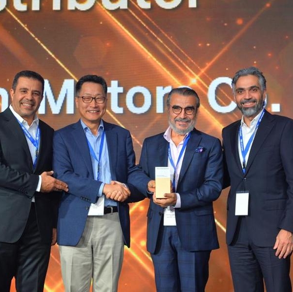 Mohamed Yousuf Naghi Motors Company awarded the Best Regional Distributor for Hyundai