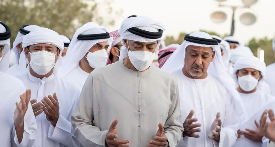 Mohamed bin Zayed accepts condolences of Mohammed bin Rashid, Rulers on death of Sheikh Khalifa