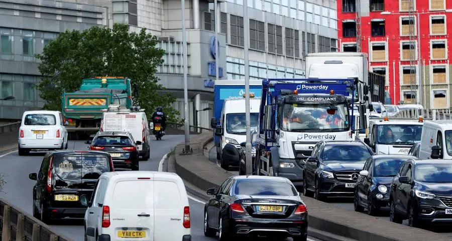 FirstGroup lobbies for public-private partnership in UK rail as election looms