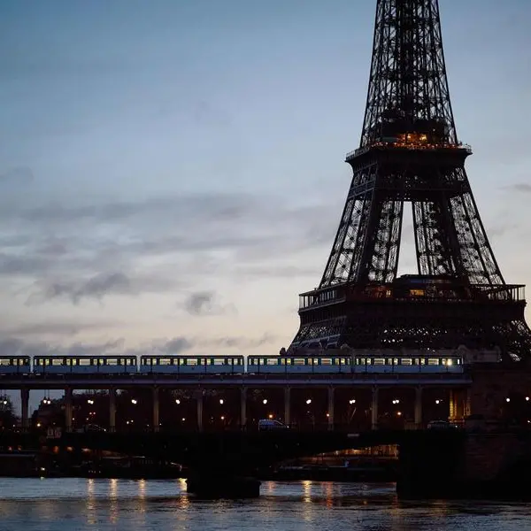 Eiffel Tower to remain closed Saturday morning, unions say