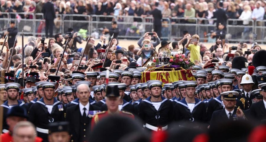 About 250,000 attended Queen Elizabeth's lying-in-state, UK minister says