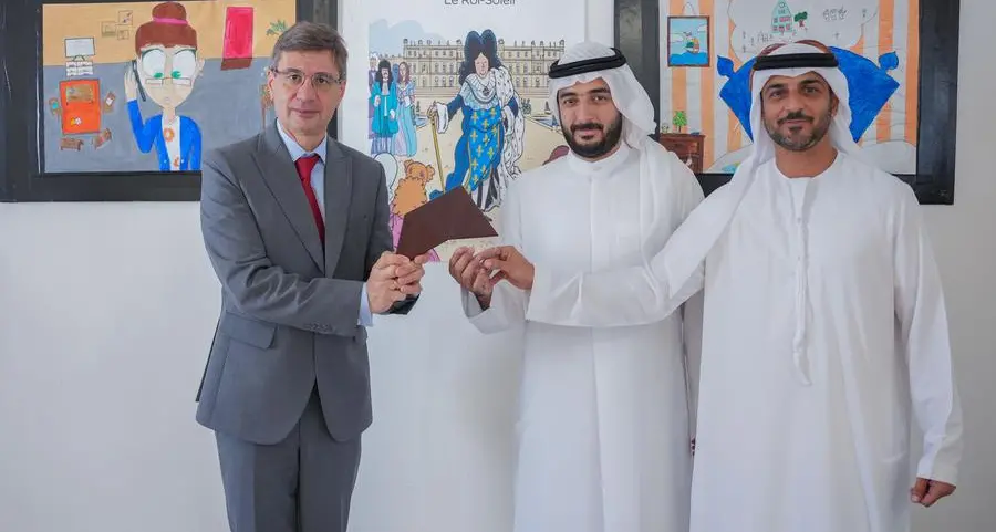 Sharjah Asset Management welcomes the French ambassador during his visit to the French School in Sharjah