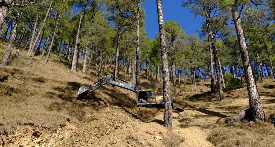 Indian rescuers close in on workers trapped in Himalayan tunnel