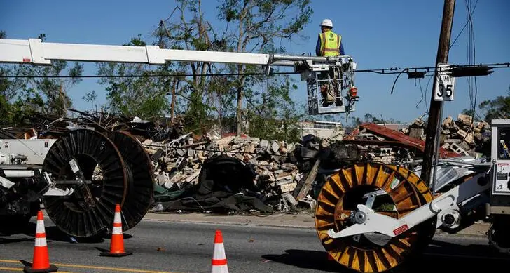 Fast-moving Hurricane Zeta kills two as it rips across U.S. South