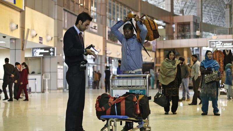 Indian missions to e-register UAE NRIs ahead of evacuation