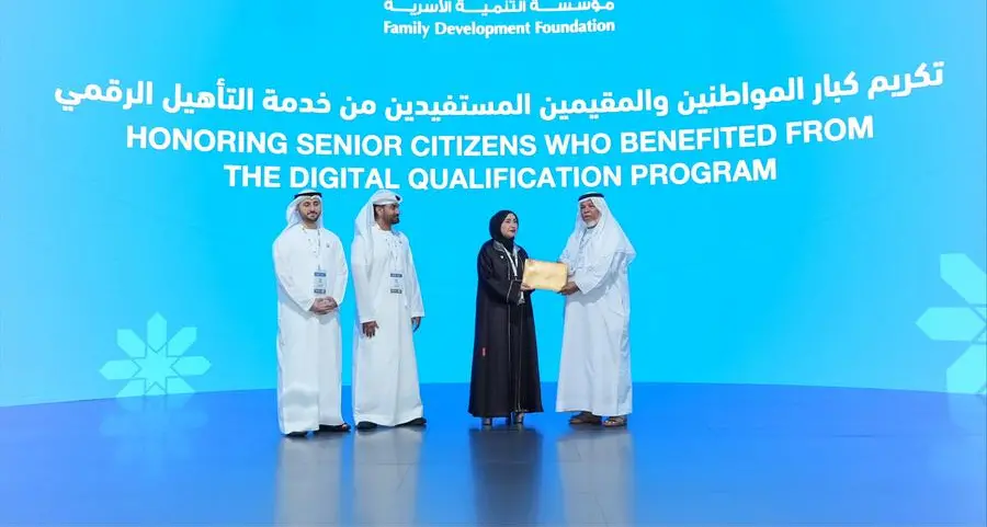 Family Development Foundation honours senior citizens and residents participated in “Digital Qualifications Workshop” service