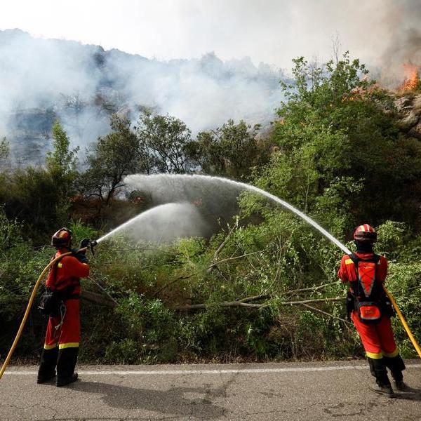 Spain battles wildfires as it swelters in heatwave