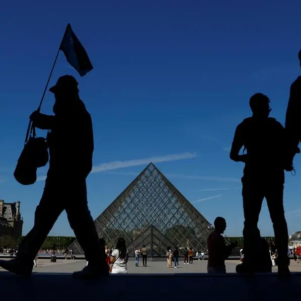 Fewer luxury shoppers but bigger spenders as Chinese return to Europe